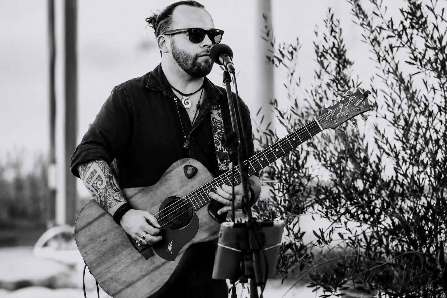 Ash Smith — artist in Airlie Beach