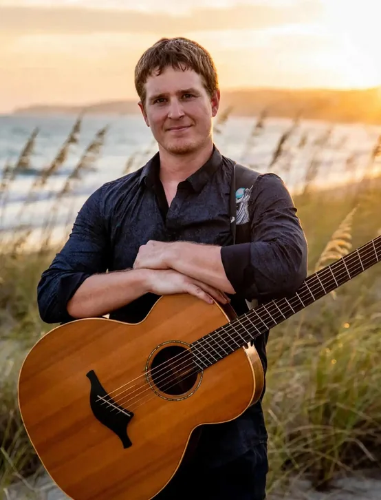 Sam McCann — artist in Airlie Beach
