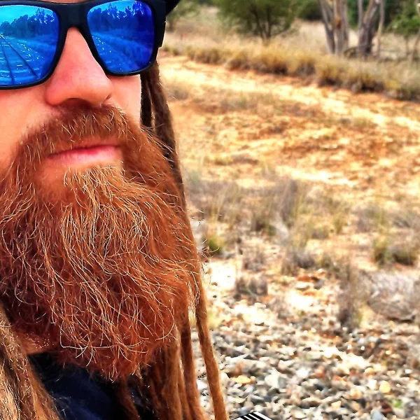 Dillion James — artist in Airlie Beach
