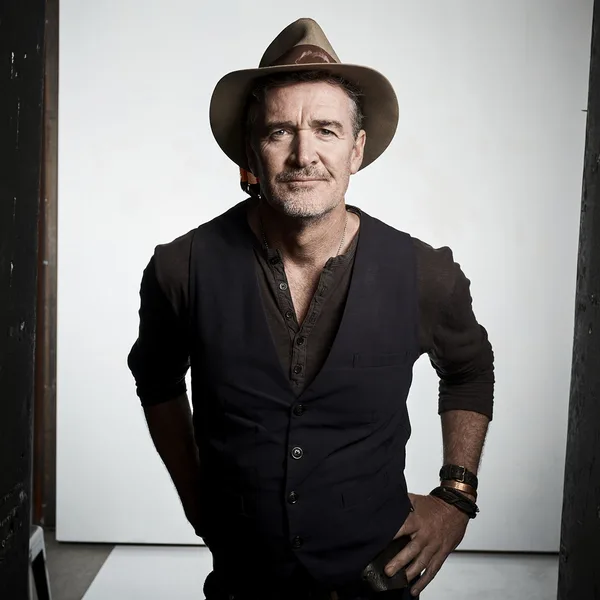 Luke O'Shea — artist in Airlie Beach