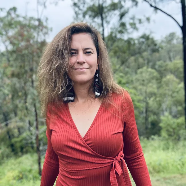 Nicky Convine — artist in Airlie Beach