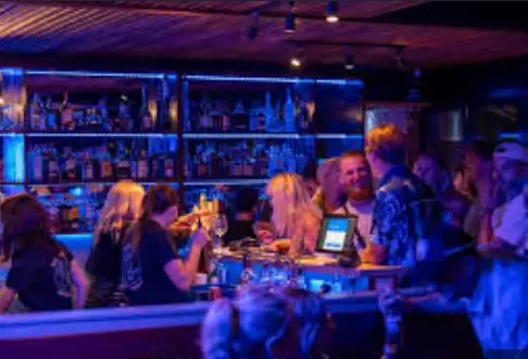 Lola's Bar — venue in Airlie Beach