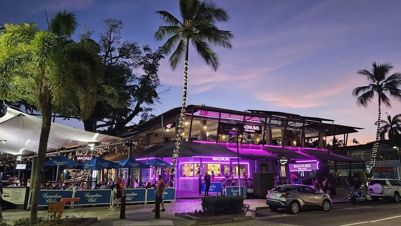 Magnums — venue in Airlie Beach